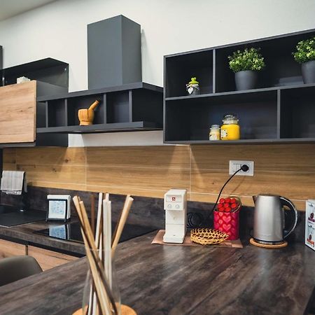 L Arche Comfort & Relax Brown Home Di Via Varesina Milano Ngoại thất bức ảnh